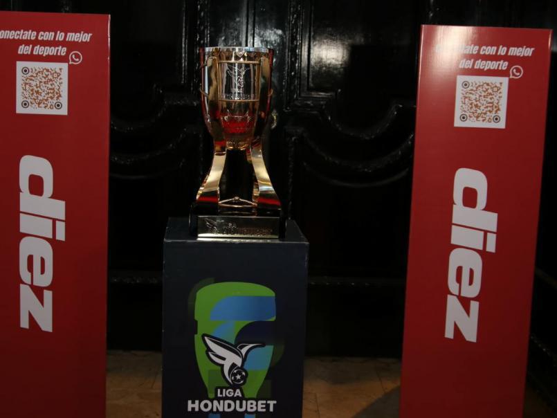 Premios DIEZ: derroche de belleza, galardonados, mundialista presente y las personalidades en la décima edición
