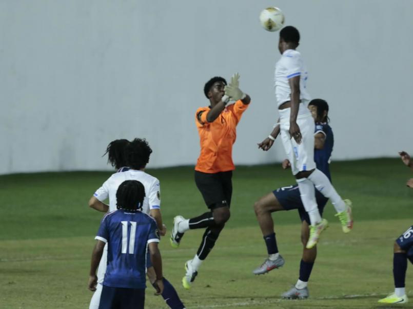 La eufórica celebración de Honduras tras clasificar al Mundial Sub-17, el gesto del técnico y el apagón que sorprendió