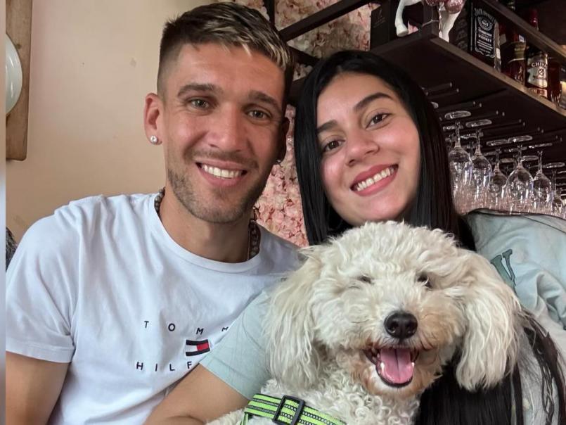 Presentadora hondureña sorprende al anunciar que está embarazada de exfutbolista de Liga Nacional: Una mini murallita