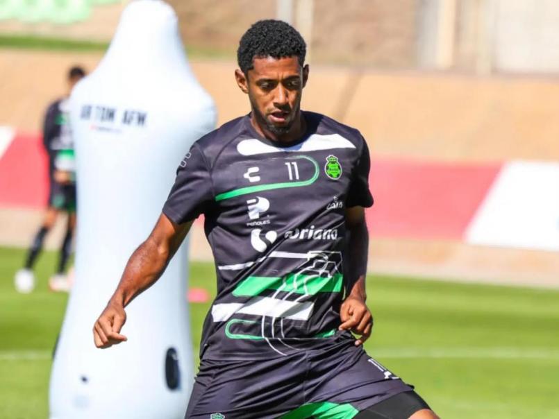 Choco Lozano ya lo sabe: la contundente decisión que tomaría Santos Laguna con el futuro del futbolista hondureño