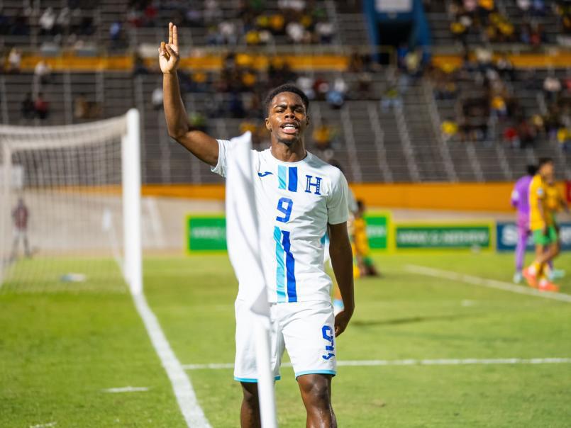 Honduras acudirá a Concacaf tras la polémica expulsión de Dereck Moncada ante Jamaica