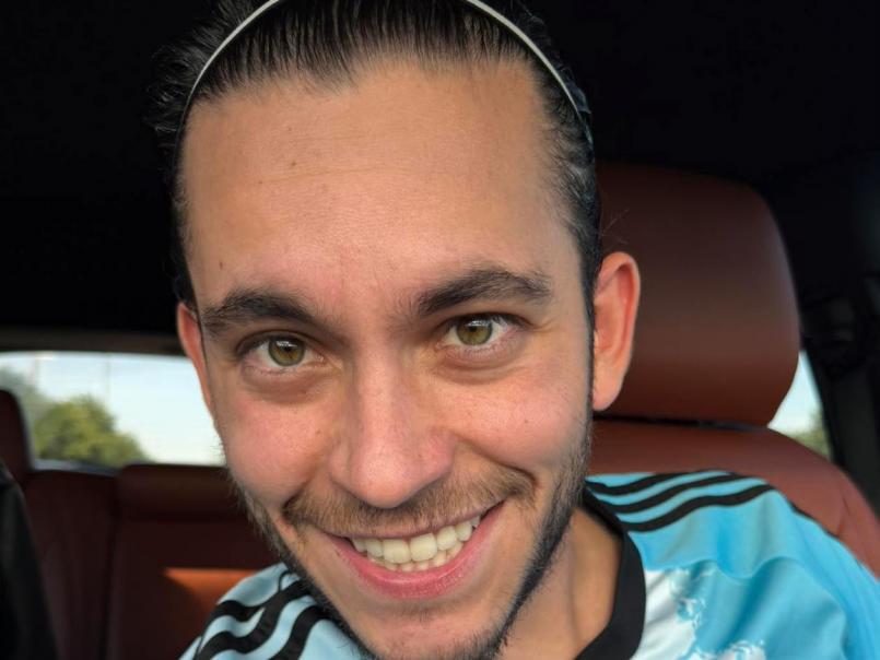 Carlos Espina revela que desea comprar al Victoria tras descender a Segunda División, pero señala que tiene un problema