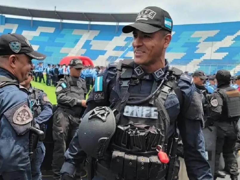 De goleador en la Liga Nacional a miembro de la Policía: así es su nueva vida
