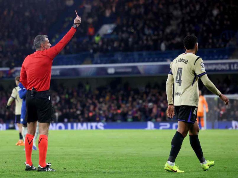 Giro inesperado: Ronald Araújo toma una decisión que Barcelona no esperaba tras dar a conocer que no está bien mentalmente