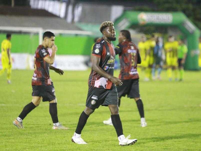 Choloma desató el terremoto en Real España, traición a la Máquina; jugador cortado en Marathón llega al estadio