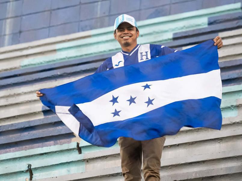 La eufórica celebración de Honduras tras clasificar al Mundial Sub-17, el gesto del técnico y el apagón que sorprendió