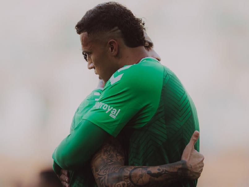 Futbolista denuncia que sufrió un robo en plena Champions League: Triste e indignante