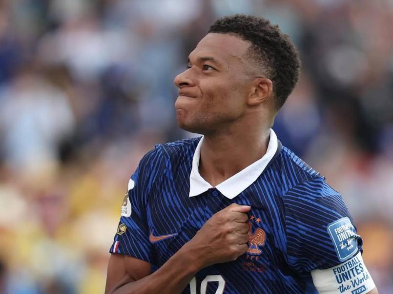 Mbappé sorprende al romper contrato y estaría cerca de llegar a un nuevo acuerdo