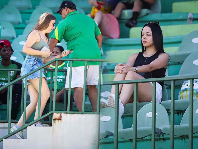 Marathón celebra previo a la final, nuevo DT de Olancho presente, peculiar corte a debutante y bellas chicas en el Yankel