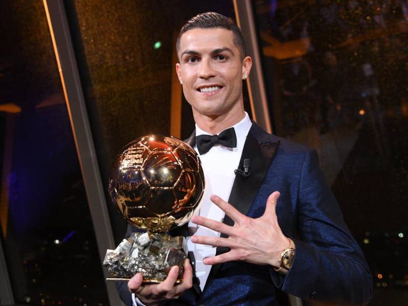 Cristiano Ronaldo ha ganado cinco balones de oro en su carrera como futbolista profesional.