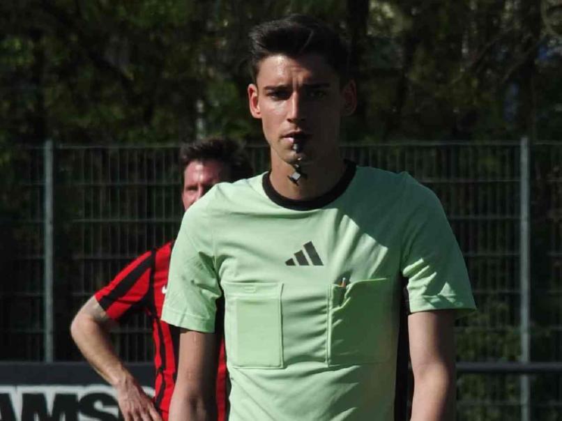 El romance que le da la vuelta al mundo del fútbol: árbitro le pide matrimonio a su novio antes de un partido de Europa