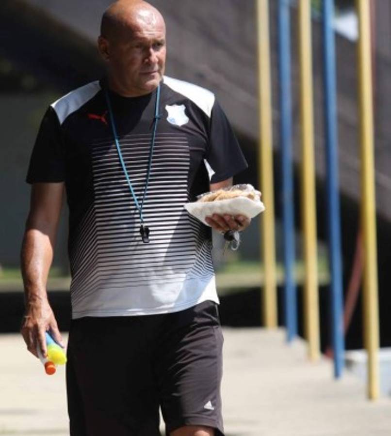 Baleadas, autógrafos y sudor: Así ha sido la semana de Honduras Progreso y Motagua