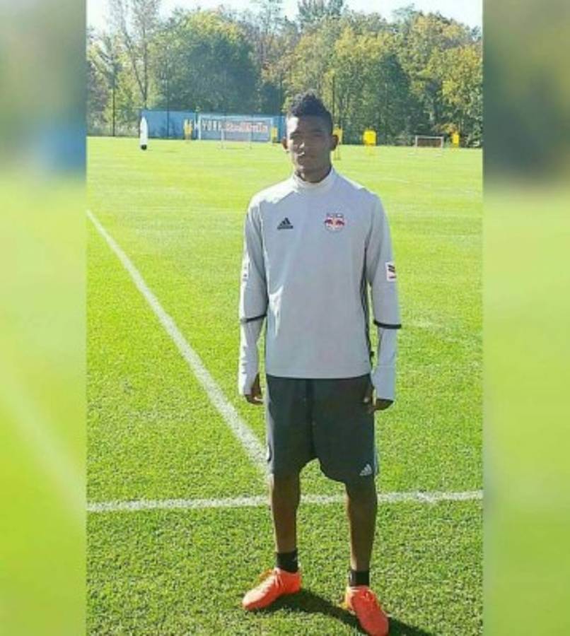 Los futbolistas hondureños que han ido al extranjero a hacer pruebas