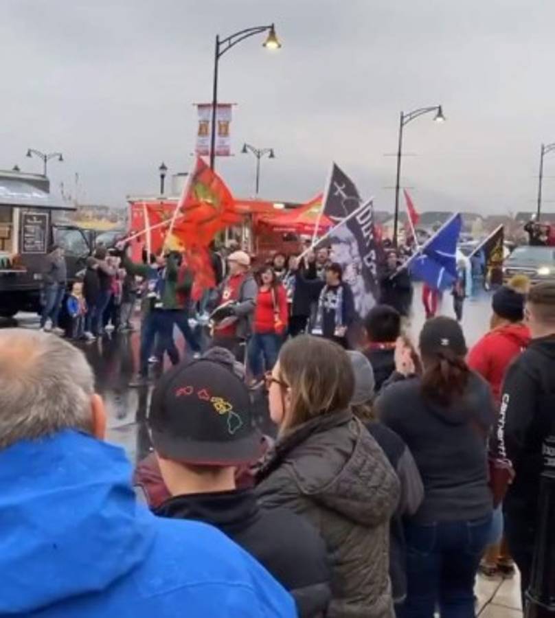 Douglas Martínez, Cristian Cálix y Luis Palma celebran el título con el Real Monarchs en Utah