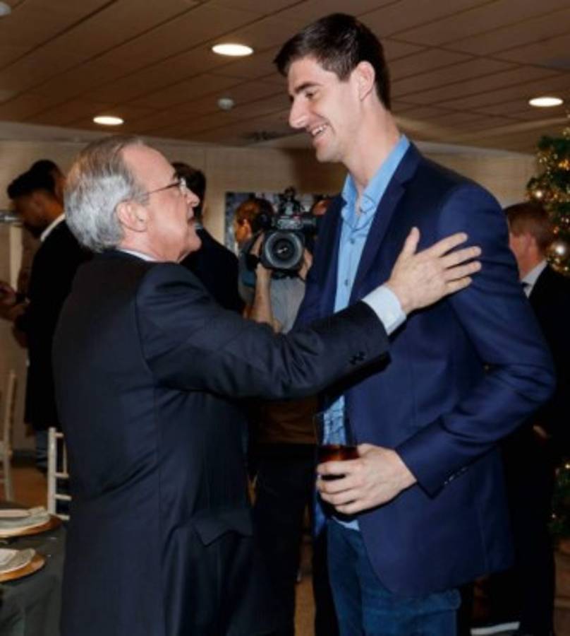 Así fue la cena de Navidad del Real Madrid: El look de Ramos y Florentino Pérez, el más cariñoso