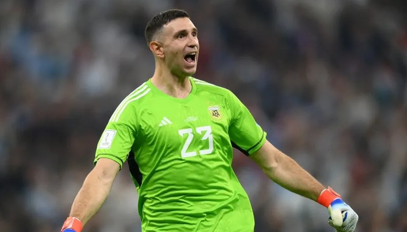 Emiliano Martínez fue muy criticado por sus celebraciones en el Mundial de Qatar.