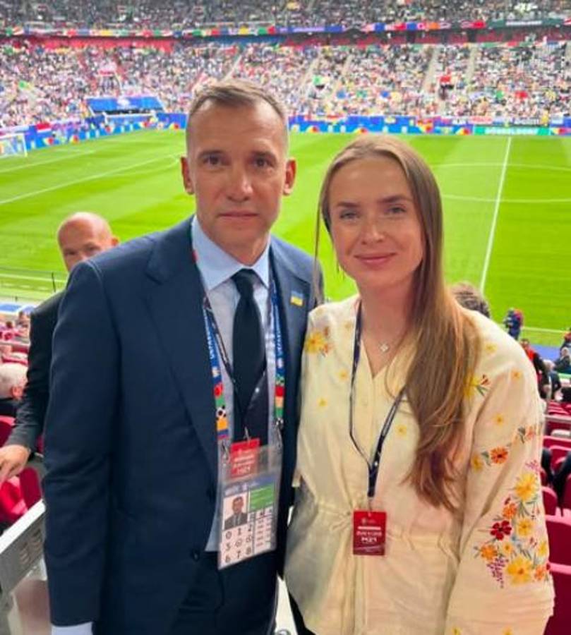 Cambió la raqueta por un lanzamisiles: la estrella que se regresó a Ucrania para combatir contra Rusia