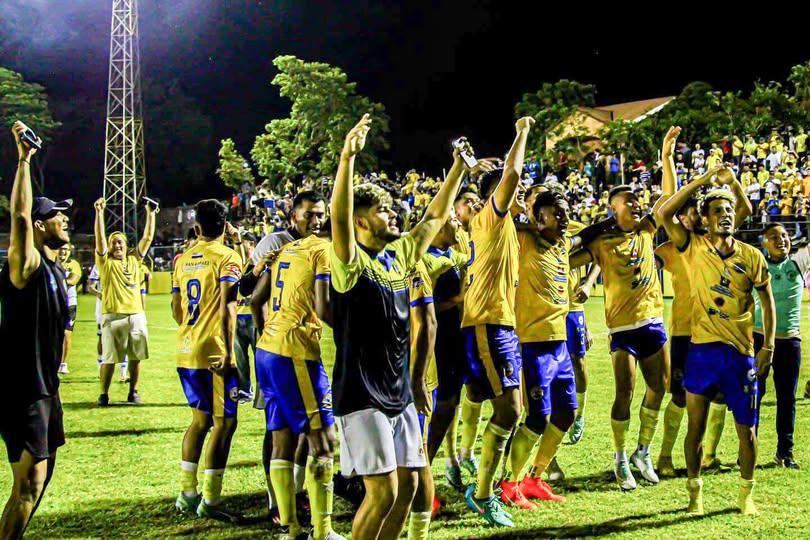 Bryan Santos, la joyita hondureña formada en la academia del Barcelona ficha por equipo de El Salvador