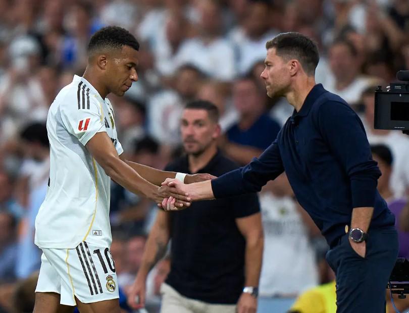 Mbappé y un brutal llamado para dejar el Madrid: 180 millones por su traspaso
