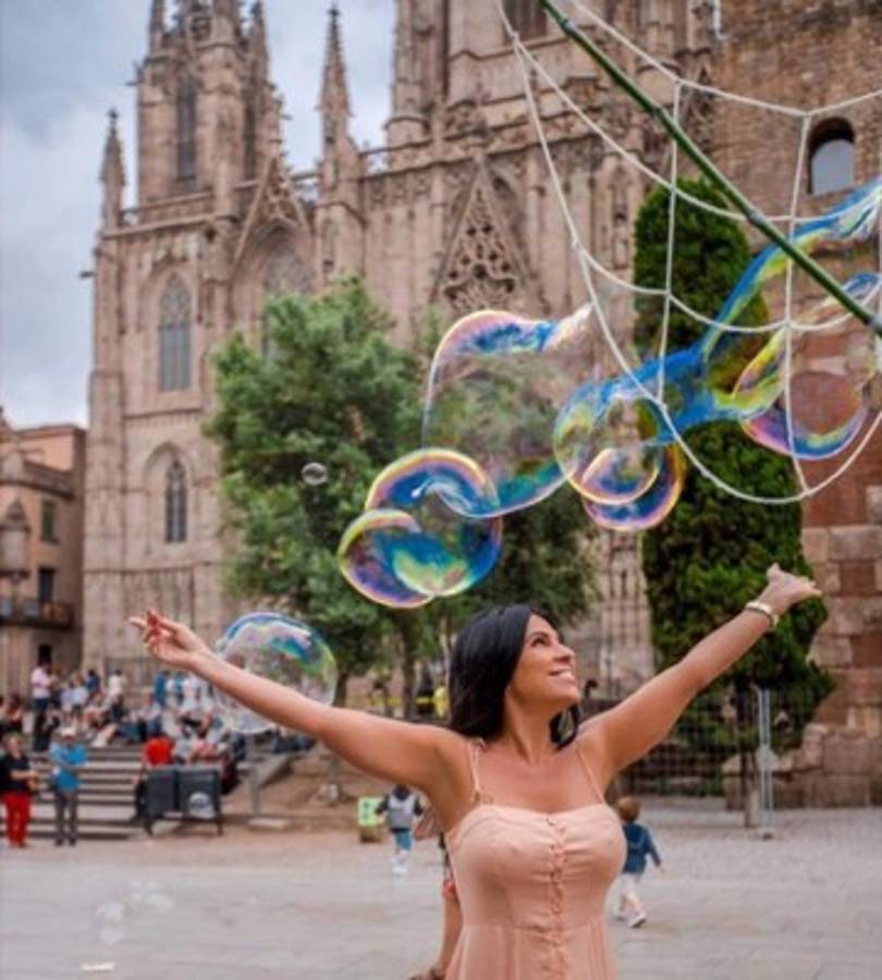 Ella es Elena Vulitsky, la suegra de la espontánea de la Champions que invadió un juego de críquet  