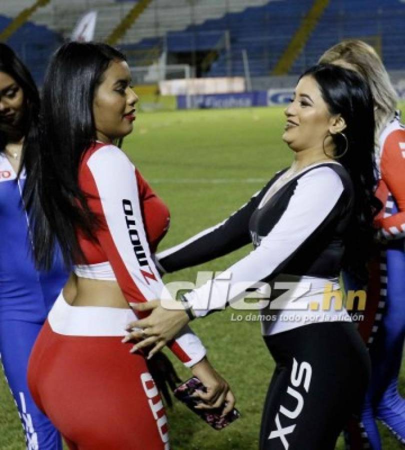 ¡PRECIOSAS! Las bellas chicas que llegaron al estadio Morazán