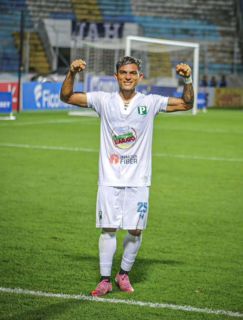 Fichajes: Palma suena en España, Olimpia atento con figura, Chelito es noticia y Motagua quiere a juveniles