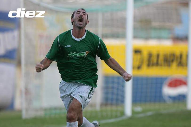 Gio Puerto, el inesperado artillero que dejó atrás a Carlo Costly y está por romper sequía de goles entre los históricos de Platense