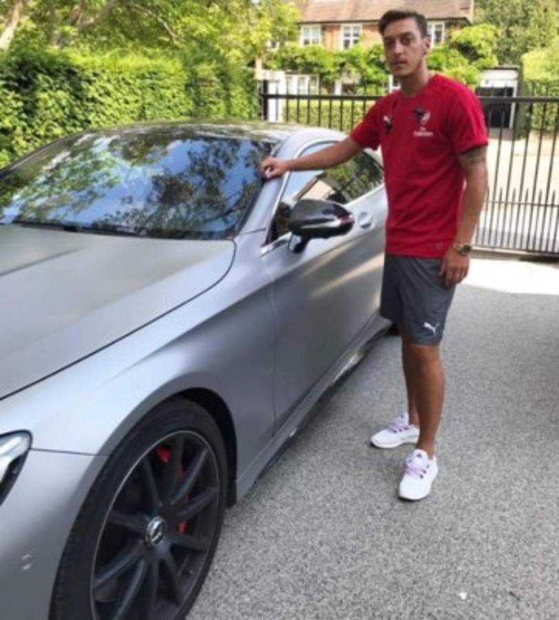 Así es la millonaria vida de Mesut Özil pese a ser marginado en el Arsenal: Autos y su mansión