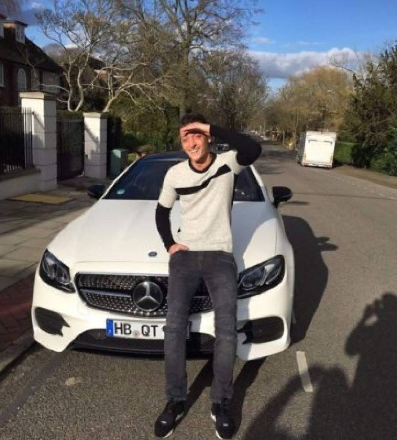 Así es la millonaria vida de Mesut Özil pese a ser marginado en el Arsenal: Autos y su mansión