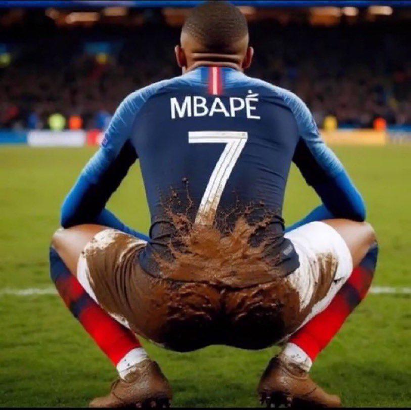 Los memes fulminan a Mbappé por no aparecer contra Barcelona en los cuartos de Champions League
