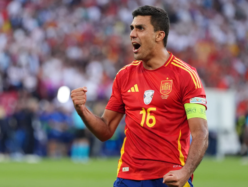 Di María dio un giro radical y la bomba de Balotelli; futbolista deja el Manchester City y el anuncio de Lunin