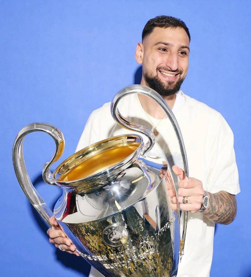 Hansi Flick lo borró del Barça y Neymar sacude el mercado; sorpresiva salida en PSG y Raúl Asencio es noticia