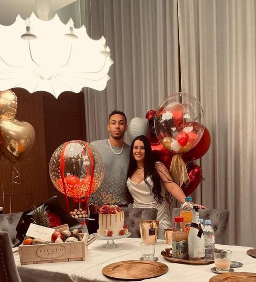 Así es Alysha Behague, la desconocida novia de Aubameyang que lleva un costoso estilo de vida