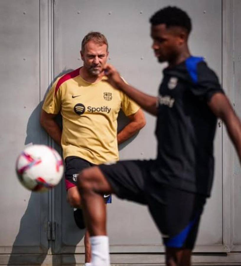 Costaba 80 millones, ahora solo vale cinco y Hansi Flick lo deja fuera del Barcelona: No cuento contigo