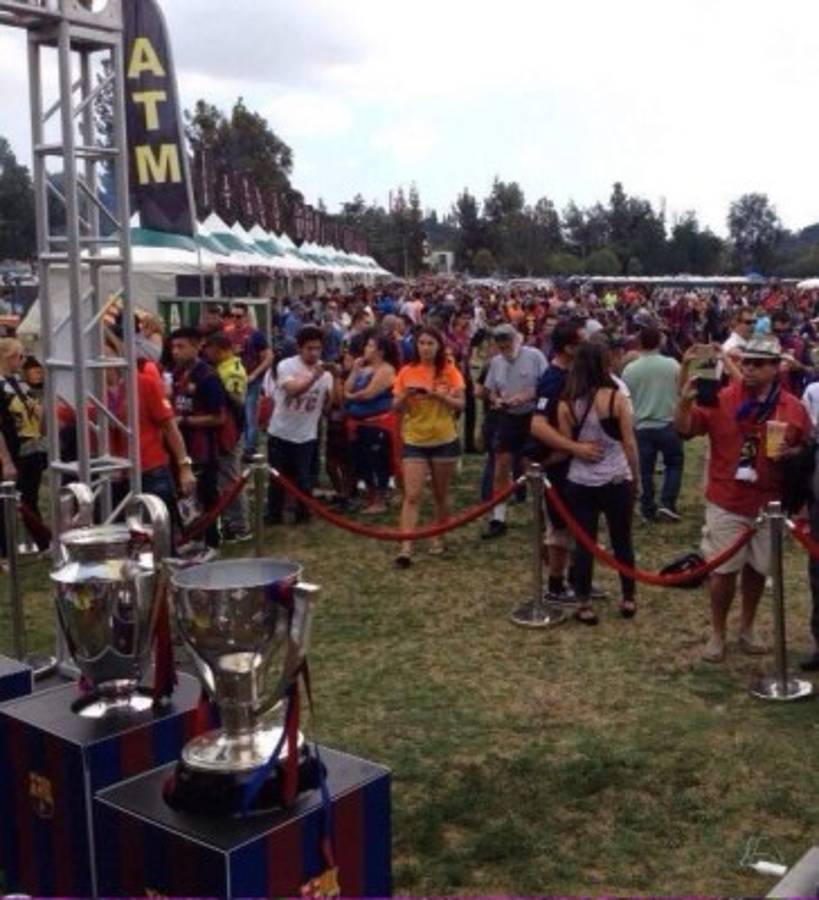 Llenazo en el Rose Bowl para ver al Barcelona ante Galaxy