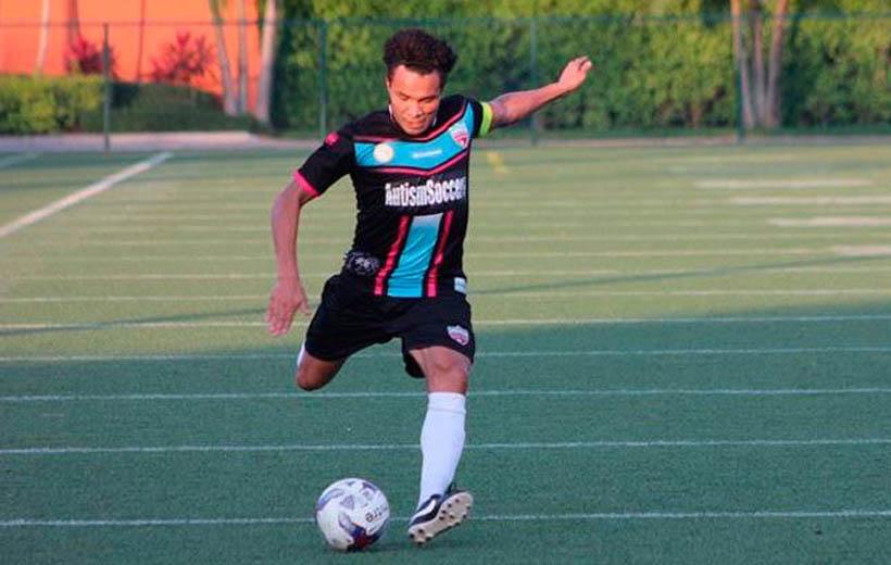 ¡El cuarto con más equipos en el mundo! Rambo de León ficha por su club 25 a sus 42 años: todas las camisas que ha vestido