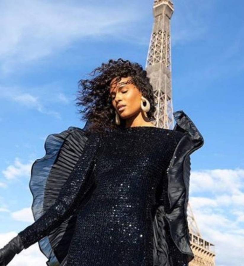 ¿Quién es la linda morena? Los cracks del PSG y la fiesta de cumpleaños que hicieron a la supermodelo  