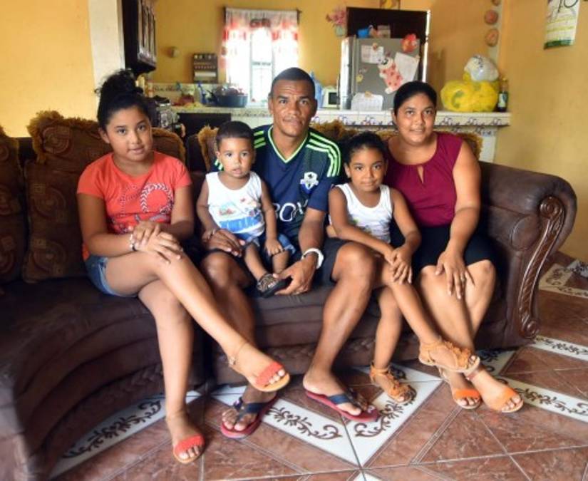 Esposa de Rony Martínez: 'Si se lanza para alcalde del Bálsamo, gana las elecciones'