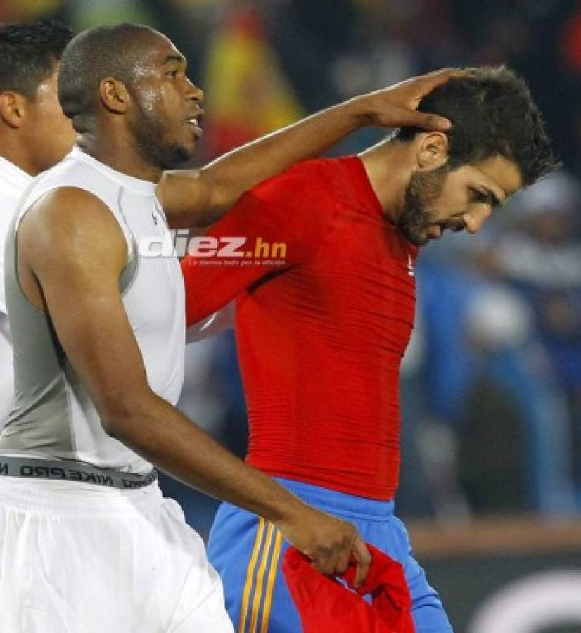 ¡Piqué sufrió con Welcome! Las imágenes del España-Honduras en Sudáfrica 2010