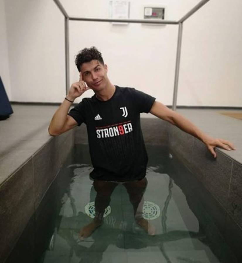 Cristiano en calzoncillos: la locura de la Juventus luego de quedarse con el título de la Serie A