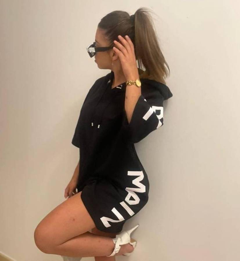 Revelan el futbolista del Barcelona que pasó tres noches encerrado con famosa influencer en un hotel