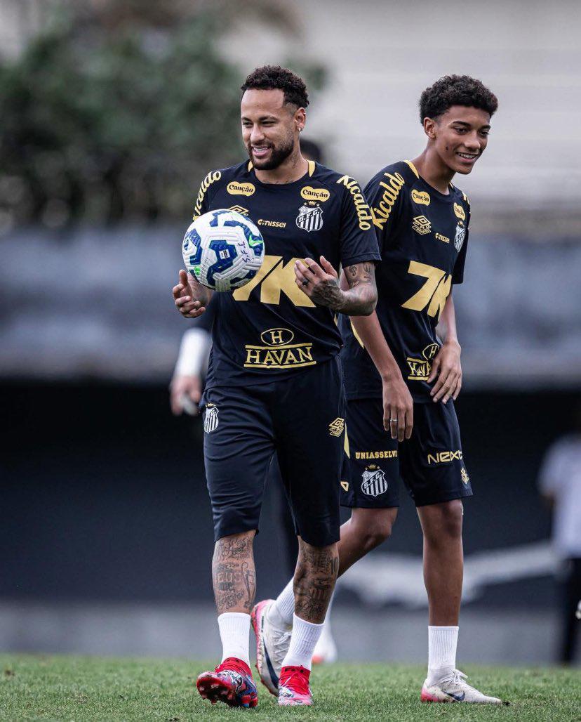 El reprochable motivo por el que Neymar le dio una cachetada al hijo de Robinho y la decisión del Santos antes del Mundial