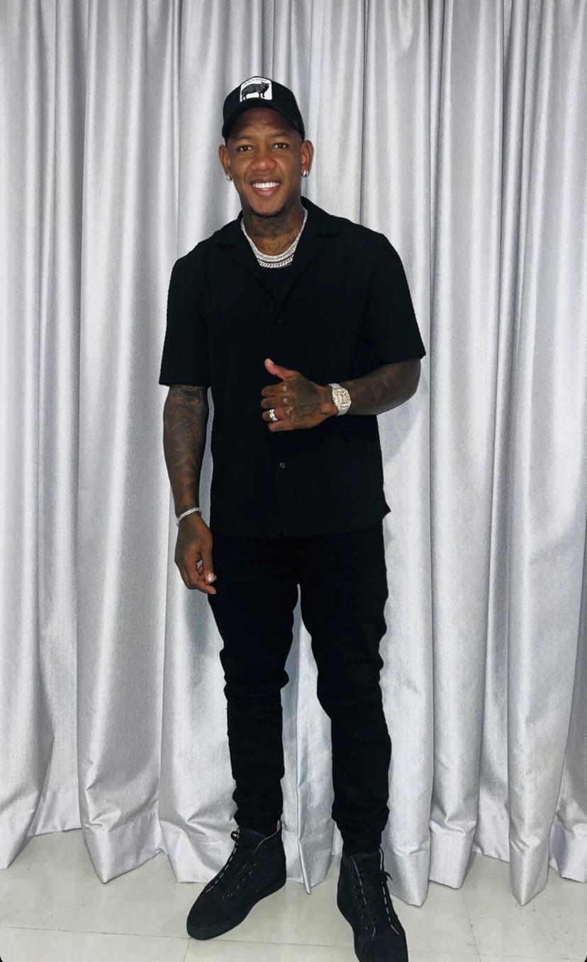 Tomó nueva decisión en redes: Así presume Romell Quioto sus vacaciones tras ser separado de la Selección