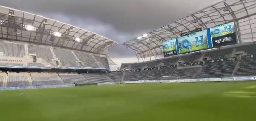 Ambientazo en el BMO Stadium: color catracho, clima frío en Los Ángeles y el uniforme que usó Honduras ante El Salvador
