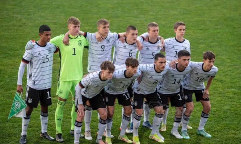 ¿Puede jugar con Honduras? El Borussia Dortmund ficha a futbolista de origen catracho; ¡ha sido capitán de Alemania!