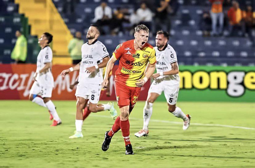 Ángel David Sayago jugó para el Herediano de Costa Rica.