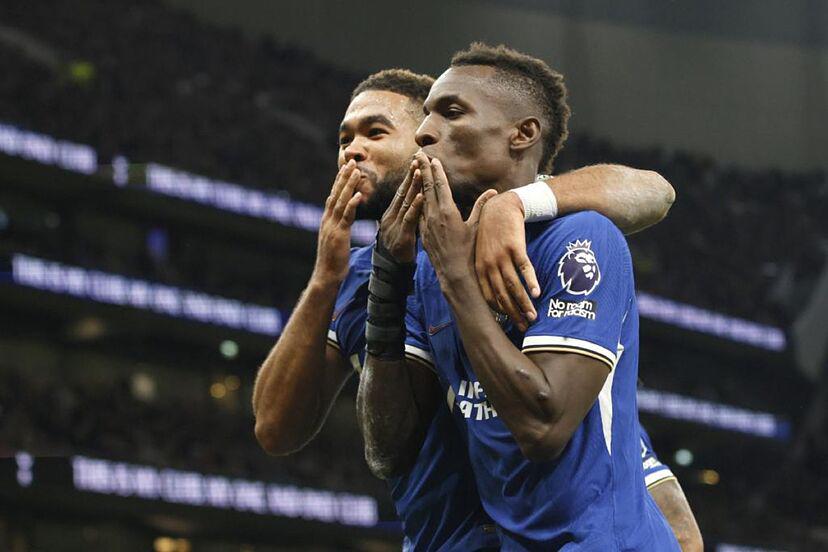 Modelo OnlyFans exhibe a futbolista que le pidió “motivarlo” previo a un partido de Premier League: así se burló