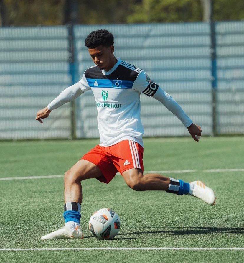 ¿Puede jugar con Honduras? El Borussia Dortmund ficha a futbolista de origen catracho; ¡ha sido capitán de Alemania!