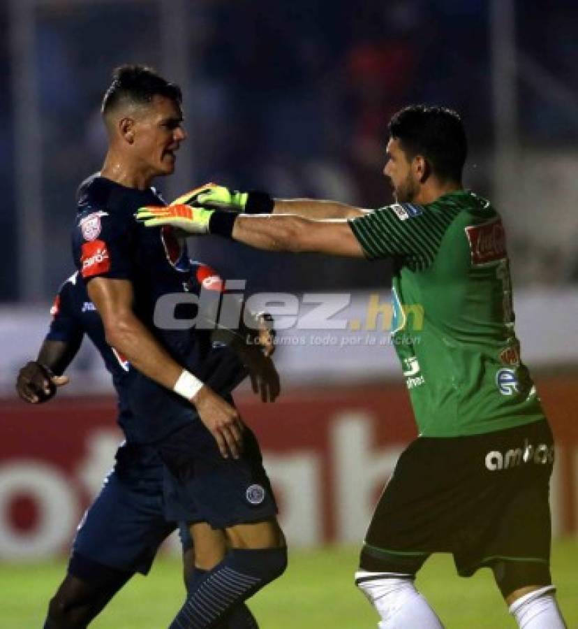 NO SE VIO EN TV: El drama de los jugadores de Motagua y la inolvidable pancarta en gradería