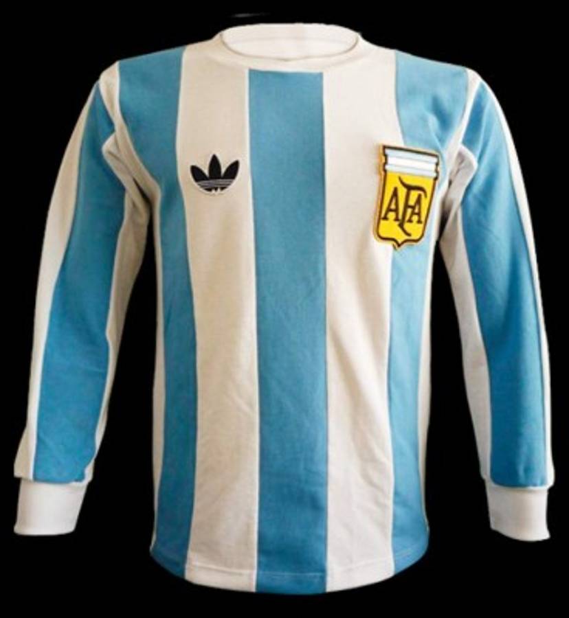 Todas las camisas que ha utilizado la selección de Argentina en la historia de los Mundiales